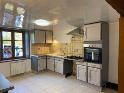 MAISON - LA GRANDE FOSSE - 4 pice(s) - 117 m² :: Loyer mensuel : 780.00€