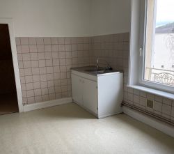 APPARTEMENT - SAINT-DIE -  2 pices (43 m) :: Loyer mensuel : 365,00 €uros