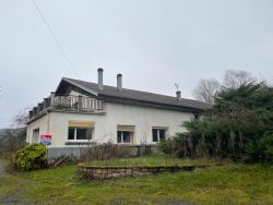 MAISON - SAINT-DIE -  8 pices (230 m) :: Loyer mensuel : 1 740,00 €uros