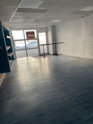 LOCAL COMMERCIAL - ST DIE DES VOSGES -  2 pices (80 m) :: Loyer mensuel : 500,00 €uros