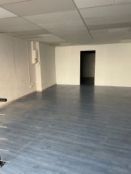 LOCAL COMMERCIAL - ST DIE DES VOSGES -  2 pices (80 m) :: Loyer mensuel : 500,00 €uros