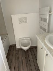 APPARTEMENT - SENONES -  3 pices (64 m) :: Loyer mensuel : 450,00 €uros