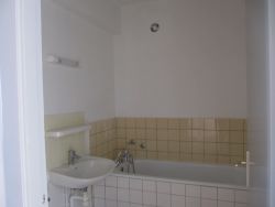 APPARTEMENT - SAINT DIE DES VOSGES -  3 pices (63 m) :: Loyer mensuel : 380,00 €uros