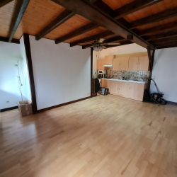 APPARTEMENT - ANOULD -  4 pices (60 m) :: Loyer mensuel : 500,00 €uros