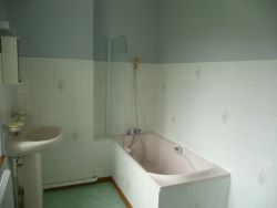 APPARTEMENT - SAINT LEONARD -  2 pices (87 m) :: Loyer mensuel : 480,00 €uros