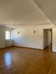 APPARTEMENT -  SENONES -  3 pices (68 m) :: Loyer mensuel : 420,00 €uros